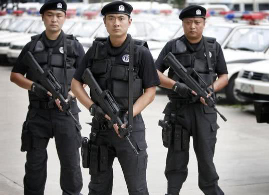 防彈衣真能防止子彈嗎？特警告訴你真實(shí)體會，很是后怕！