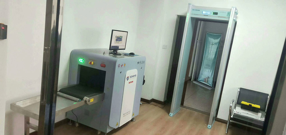 守門神安檢機、安檢門等安檢設(shè)備在大連海事法院安裝調(diào)試完成并投入使用